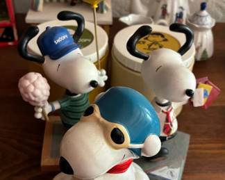 Vintage Peanuts figurines