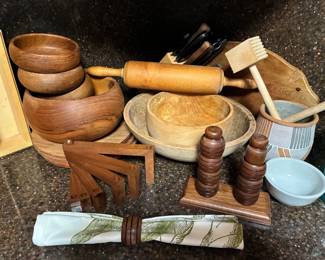 Wood kitchen items