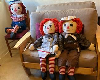 Knickerbocker Raggedy Ann and Andy dolls, futton