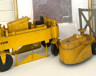 Vintage Hyster Lumber Carrier and Scientific Toys Little Giant Lift Truck