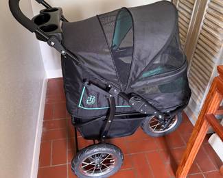 Dog stroller