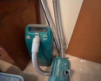 Kenmore Whispertone Canister Vacuum Cleaner with Power-Mate Attachment and Computer Peripherals