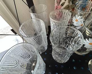 Set of Textured Glass Tumblers with 