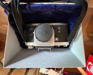 Miranda DR-1.9 35mm SLR Camera