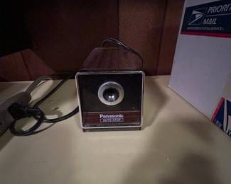 Panasonic KP-110 Auto-Stop Electric Pencil Sharpener