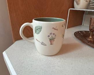 Pfaltzgraff "Garden Party" Dinnerware Set
