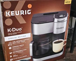 KEURIG COFFEE MAKER