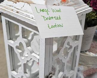LARGE WOOD LANTERN