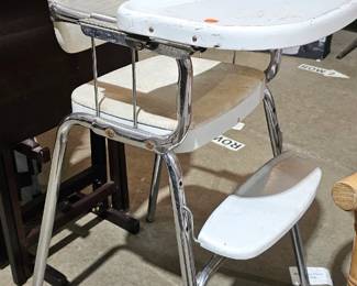 VINTAGE HIGH CHAIR