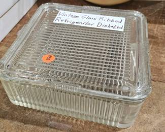 GLASS REFRIGERATOR DISH