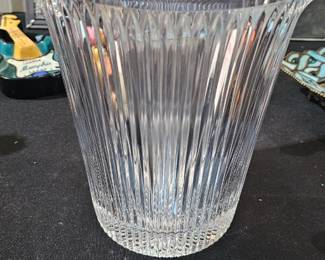 CRYSTAL ICE BUCKET