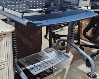 STAND UP DESK