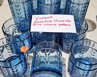 VINTAGE ANCHOR HOCKIING GLUE GLASSES
