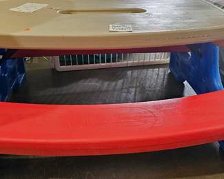CHILDS PICNIC TABLE
