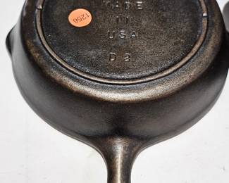CAST IRON SKILLETT