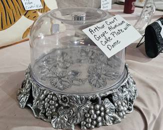 ARTHUR COURT CAKE PLATE WITH DOME