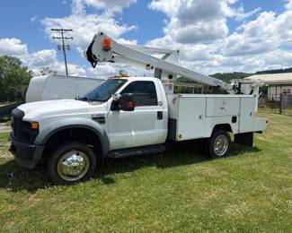 BUCKET TRUCK