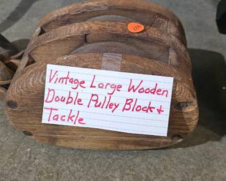 VINTAGE LARGE WOODEN DOUBLE PULLEY BLOCK AND TACKLE