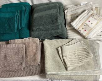 z Assorted Bath Towel Sets  5 Unique Sets Including Bath Towel, Hand Towel, and Wash Cloth