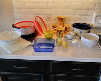 k Ceramic and Glass Kitchenware Collection with Assorted Bowls, Cups, and Storage Containers