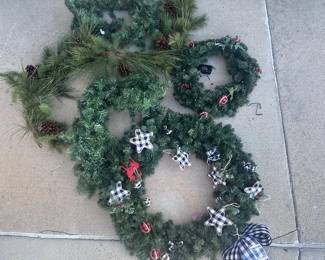 h Holiday Wreaths  Decorative Garland Swags