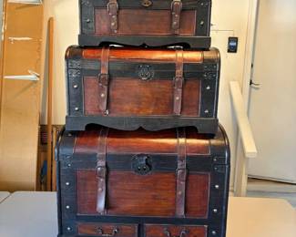aa 3Piece Set of Nesting Wooden Storage Trunks with Faux Leather Straps