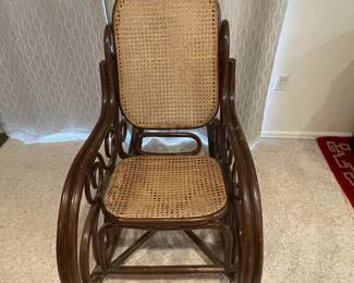 f honet Style Bentwood Rocker Chair