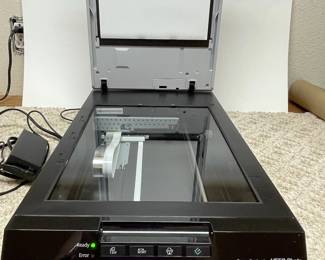 e pson Perfection V550 Photo Flatbed Scanner