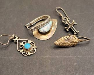 zz Set of Single Vintage Sterling Silver Earrings