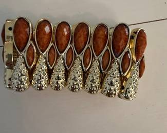Gold Tone and Amber-Colored Stone Stretch Bracelet