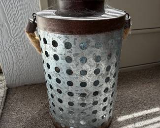 Galvanized Metal Minnow Bucket