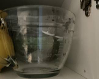 Anchor Hocking 2 Quart (8 Cup) Glass Batter Bowl