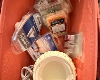Yankee Candle and Tuscany Candle Wax Melts with Electric Wax Warmer Set