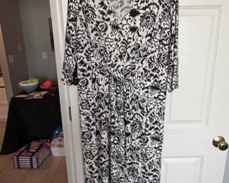 Chaus Black & White Floral Print Maxi Dress