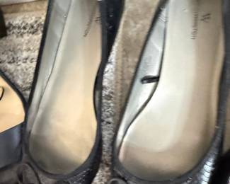 Women's Black Ballet Flats with Bow Detail by W Worthington