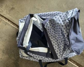 Thirty One Gifts Deluxe Utility Tote