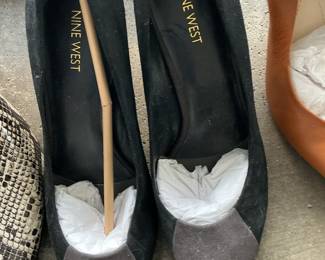 Nine West Black Suede Pointed Toe Pumps
