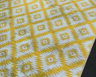 FH Home Outdoor Rug - Geometric Diamond Pattern