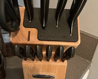 Farberware Triple Rivet Knife Set with Wooden Block