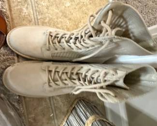 Men's Beige Suede Lace-Up Boots