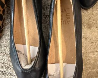 Naturalizer Black Leather Ballet Flats