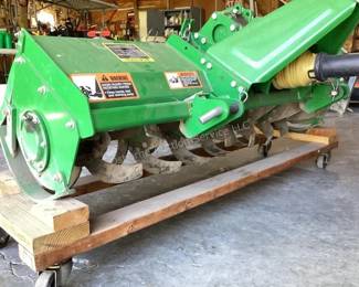 John Deere 655 tiller