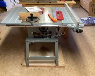 Delta 10" Contractor’s table saw