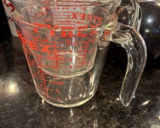 MEASURING CUPS