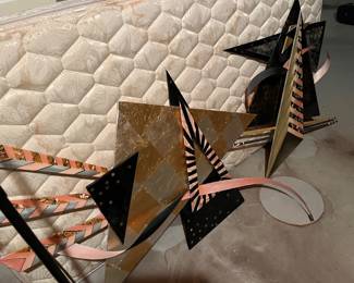 METAL ARTWORK BLACK AND MELON