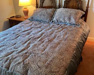 QUEEN BEDROOM SET
