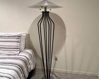 FLOOR LAMP