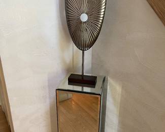 PEDESTAL AND DECOR