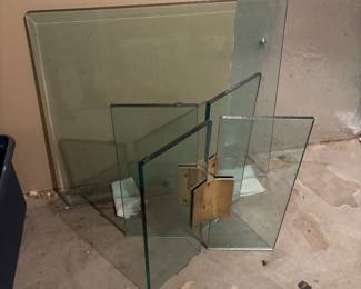 GLASS END TABLE