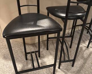 4 BARSTOOLS